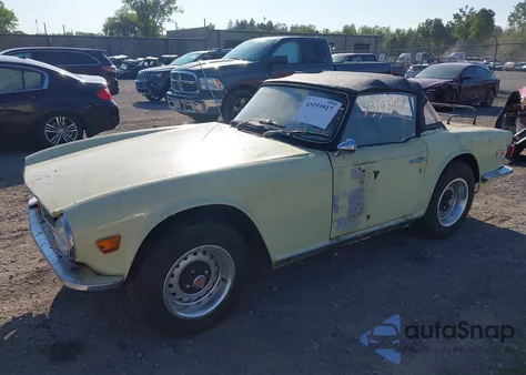 1972 Triumph Tr4 из США, поврежденный, VIN CC83016U